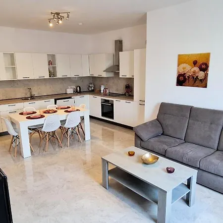 Seaside Serenity 8 - Few Mins Walk To The Beach Mellieha Exterior photo